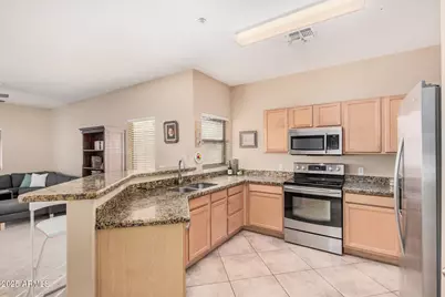 805 S Sycamore Street #203, Mesa, AZ 85202 - Photo 2