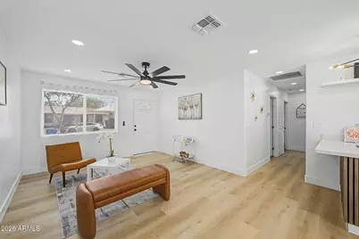 5846 W Cheery Lynn Road, Phoenix, AZ 85031 - Photo 8