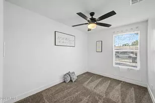5846 W Cheery Lynn Rd, Phoenix, AZ 85031 - Photo 20