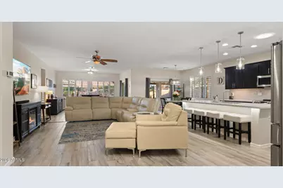 9277 W Buckhorn Trail, Peoria, AZ 85383 - Photo 2