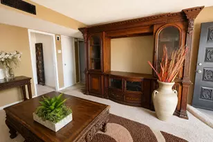 6411 W Verde Ln, Phoenix, AZ 85033 - Photo 2