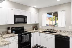 2207 W Monroe St, Chandler, AZ 85224 - Photo 14