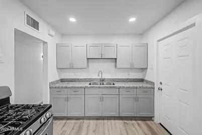 2611 W Osborn Road, Phoenix, AZ 85017 - Photo 10