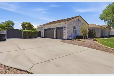 215 S Parkcrest Street, Gilbert, AZ 85296 - Photo 2