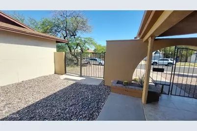 3418 W Mandalay Lane, Phoenix, AZ 85053 - Photo 6
