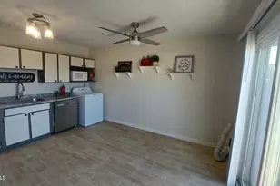 3418 W Mandalay Ln, Phoenix, AZ 85053 - Photo 10