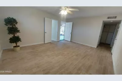3418 W Mandalay Lane, Phoenix, AZ 85053 - Photo 8