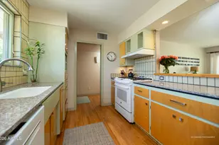 821 E Desert Park Ln, Phoenix, AZ 85020 - Photo 20