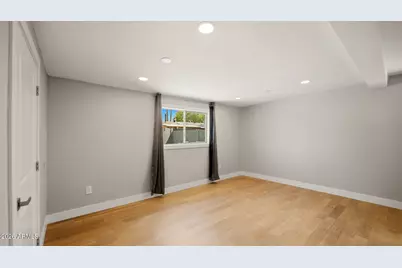 4240 E Desert Cactus Street, Phoenix, AZ 85032 - Photo 32