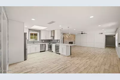 4240 E Desert Cactus Street, Phoenix, AZ 85032 - Photo 12