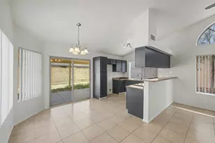 11851 N 76th Dr, Peoria, AZ 85345 - Photo 4