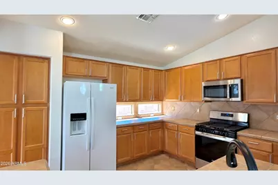 243 W Raven Drive, Chandler, AZ 85286 - Photo 16