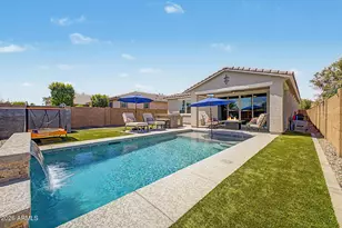 725 E Liberty Ln, Gilbert, AZ 85296 - Photo 2