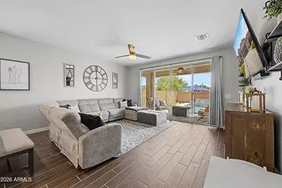 725 E Liberty Lane, Gilbert, AZ 85296 - Photo 14