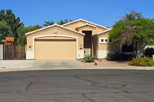 6794 N 79th Dr, Glendale, AZ 85303 - Photo 2