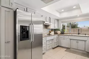 857 E Coral Gables Dr, Phoenix, AZ 85022 - Photo 8