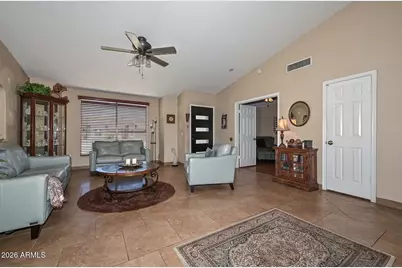 7637 W Dreyfus Drive, Peoria, AZ 85381 - Photo 8