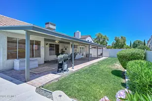 7637 W Dreyfus Dr, Peoria, AZ 85381 - Photo 10