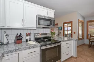 7637 W Dreyfus Dr, Peoria, AZ 85381 - Photo 20