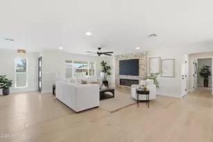 19430 N Willowcreek Cir, Sun City, AZ 85373 - Photo 10