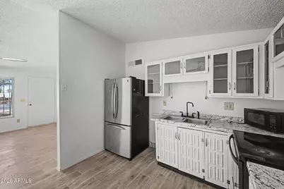 3646 N 67th Avenue #106, Phoenix, AZ 85033 - Photo 10