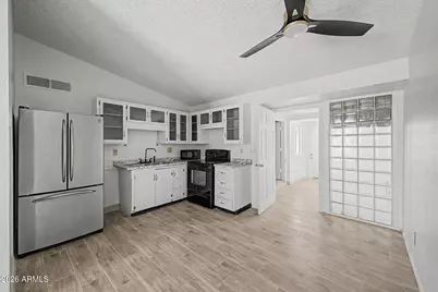 3646 N 67th Avenue #106, Phoenix, AZ 85033 - Photo 8