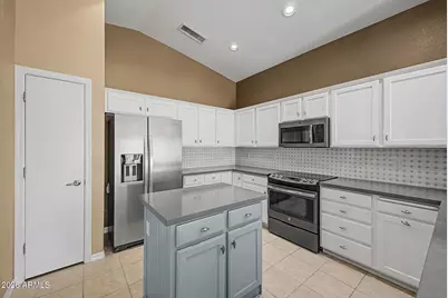 20266 N 104th Avenue, Peoria, AZ 85382 - Photo 8