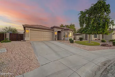 43741 W Wolf Drive, Maricopa, AZ 85138 - Photo 2