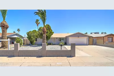 7937 W Meadowbrook Avenue, Phoenix, AZ 85033 - Photo 1