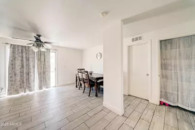 7937 W Meadowbrook Avenue, Phoenix, AZ 85033 - Photo 8