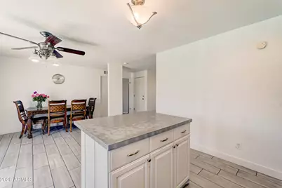 7937 W Meadowbrook Avenue, Phoenix, AZ 85033 - Photo 12