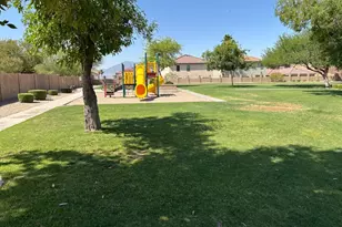 1722 W Amberwood Dr, Phoenix, AZ 85045 - Photo 22