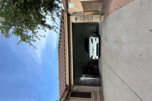 1722 W Amberwood Dr, Phoenix, AZ 85045 - Photo 16