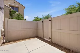 1945 W Busoni Pl, Phoenix, AZ 85023 - Photo 14