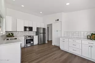 4705 E Desert Wind Dr., Phoenix, AZ 85044 - Photo 8