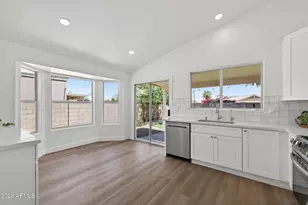 4705 E Desert Wind Dr., Phoenix, AZ 85044 - Photo 14