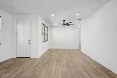3834 E Branham Lane, Phoenix, AZ 85042 - Photo 4