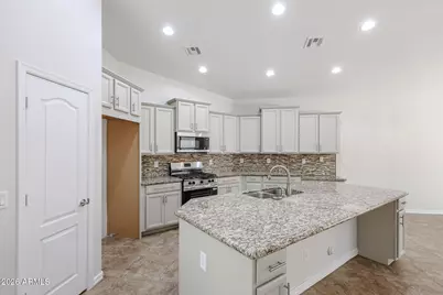 20768 W Hamilton Street, Buckeye, AZ 85396 - Photo 6