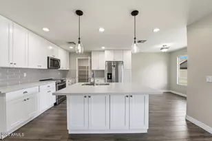 3165 W Zachary Dr, Phoenix, AZ 85027 - Photo 10