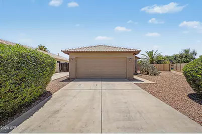 10819 W Monte Vista Road, Avondale, AZ 85392 - Photo 2