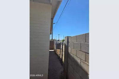 5244 S Montezuma Street, Phoenix, AZ 85041 - Photo 4