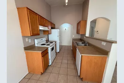 602 N 166th Lane, Goodyear, AZ 85338 - Photo 6