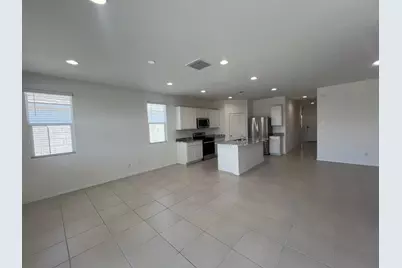15645 W Desert Hollow Drive, Surprise, AZ 85387 - Photo 6