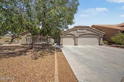 221 S Quartz Street, Gilbert, AZ 85296 - Photo 1
