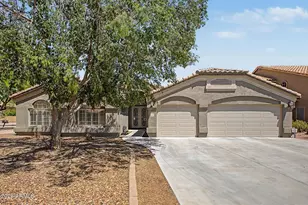 221 S Quartz St, Gilbert, AZ 85296 - Photo 2