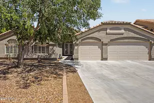 221 S Quartz St, Gilbert, AZ 85296 - Photo 1