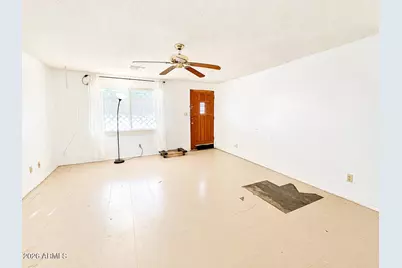 2007 N 73rd Avenue, Phoenix, AZ 85035 - Photo 6