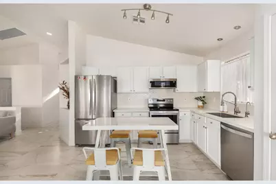 7831 S 27th Way, Phoenix, AZ 85042 - Photo 8