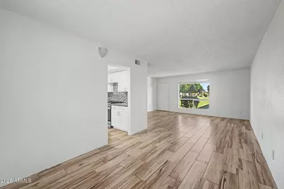 7141 N 16th Street #10, Phoenix, AZ 85020 - Photo 2