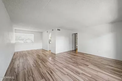7141 N 16th Street #10, Phoenix, AZ 85020 - Photo 2